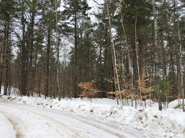 26 Dew Dr, Jay, NY 12941