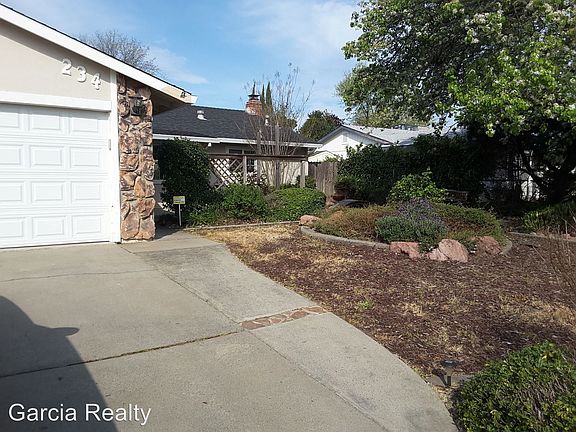 4th image of 234 Montrose Dr