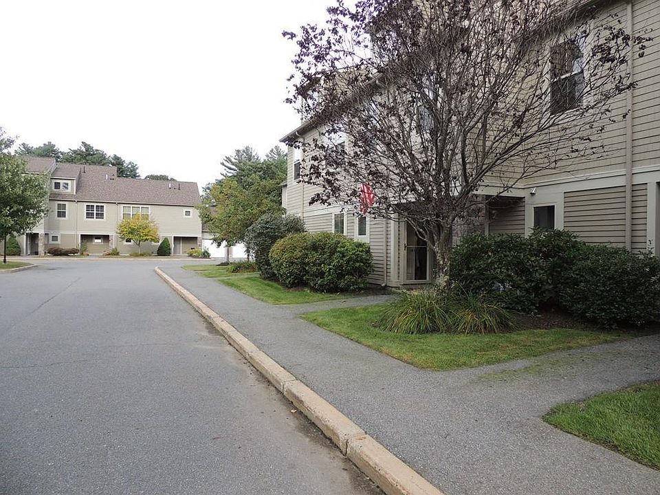 1st image of 1104 Acorn Dr #1104