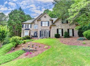805 Charleston Dr, Roswell, GA 30075