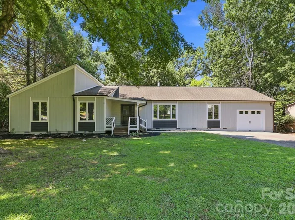 9110 Raintree Ln, Charlotte, NC 28277