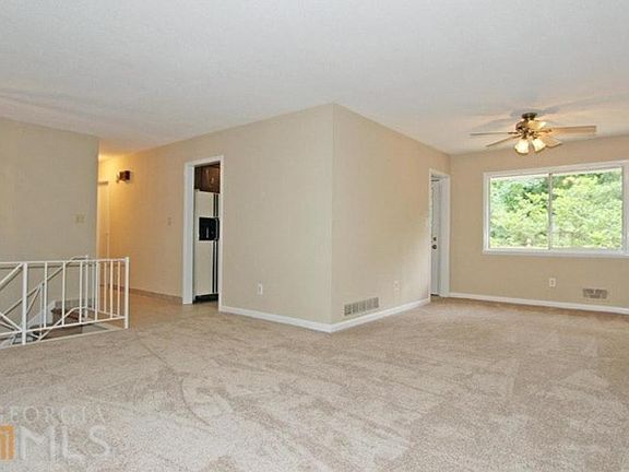 5th image of 113 Scatterfoot Dr
