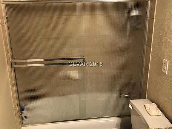 4th image of 769 Oakmont Ave Unit 401