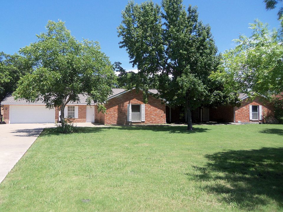 2nd image of 260 Windy Ln
