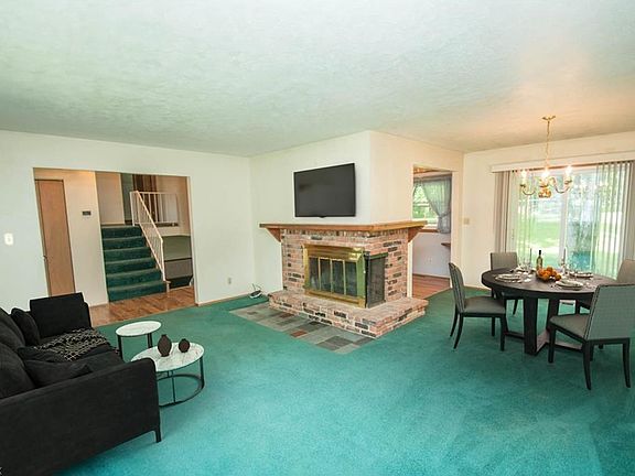 3rd image of 12588 Harold Dr
