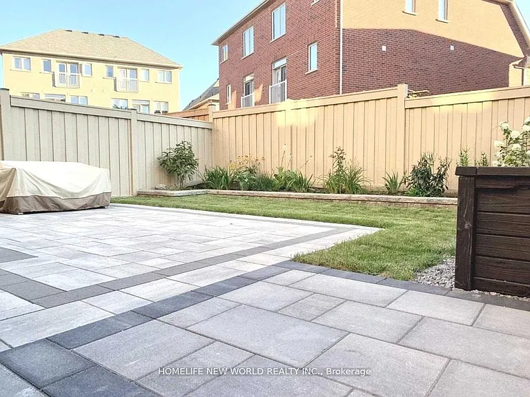 10 Earl Goodyear Rd #MAIN FLOOR — Photo 9
