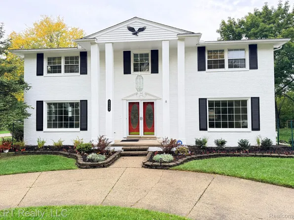 25503 Arden Park Dr, Farmington Hills, MI 48336
