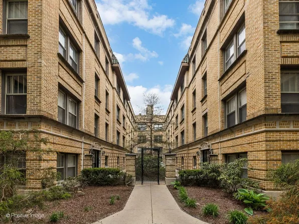 1364 W Greenleaf Ave APT 1S, Chicago, IL 60626