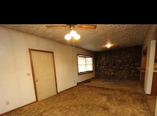 977 Pleasant Valley Rd, Seymour, MO 65746