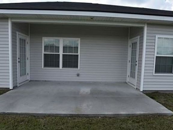 3rd image of 295 Summer Hill Dr