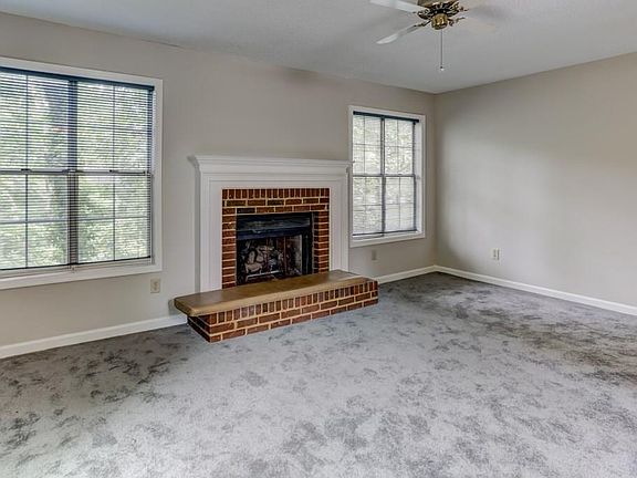 5th image of 5031 David Pl SE