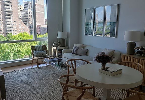 5th image of 200 Chambers St APT 7M