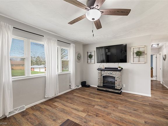 4th image of 474 Brenda Dr