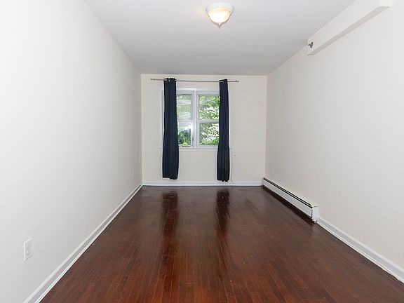 3rd image of 4118 28th Ave #1