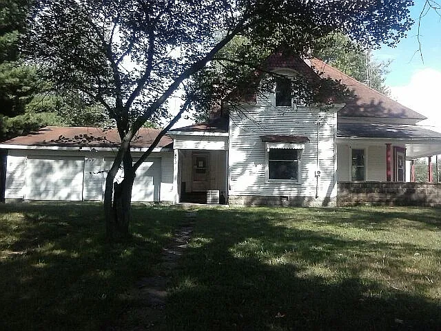 423 Long St photo 1