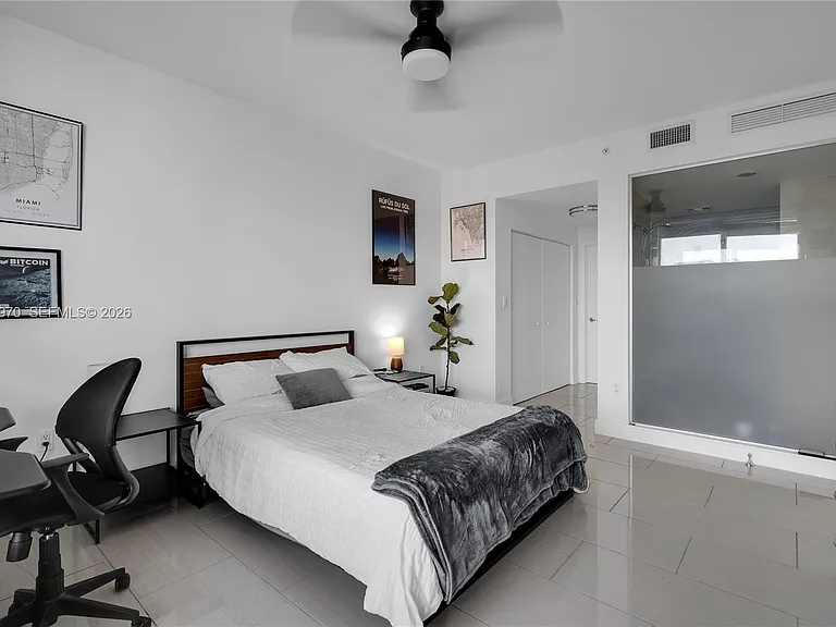 90 SW 3rd St #4403 — Photo 13