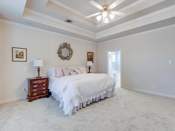 3rd image of 1115 Calais Dr