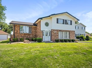 7543 Garden Ln, Justice, IL