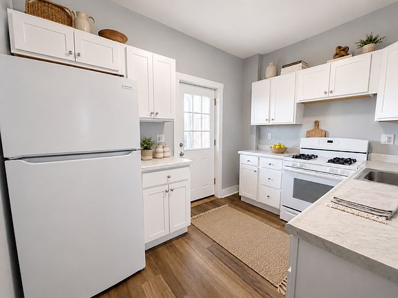 2nd image of 1850 Morningside Ave #2