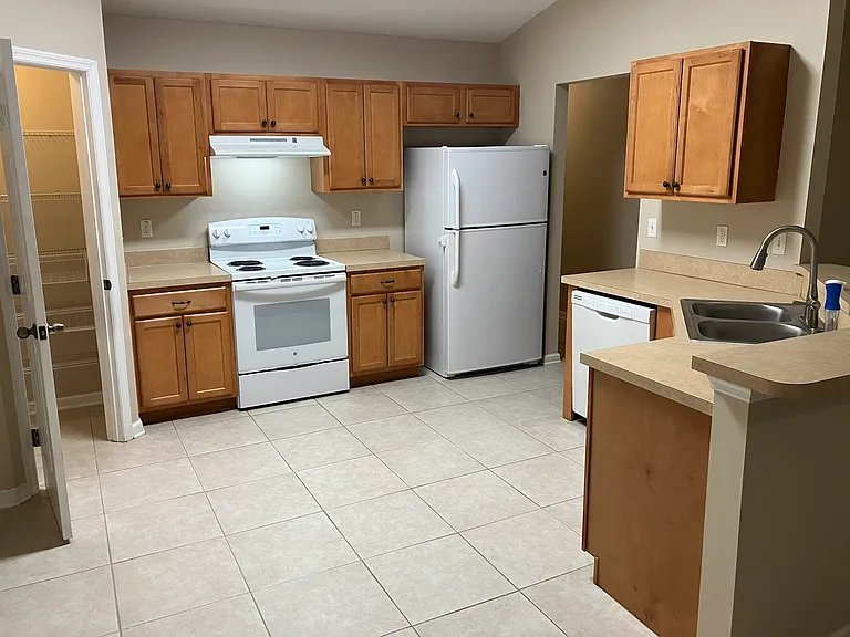 Kitchen 02