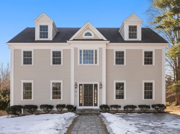 11 Roanoke Rd, Wellesley, MA 02482