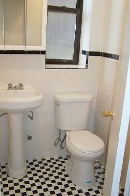 5th image of 745 Lincoln Pl APT 1D