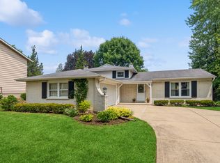 262 Palmgren Ct, Buffalo Grove, IL 60089