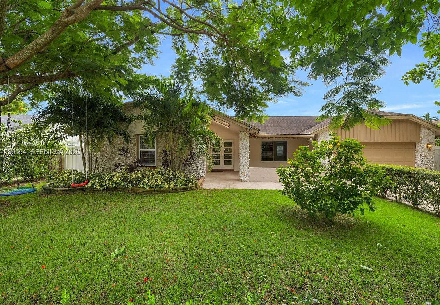 Marcano Estates — Photo 1
