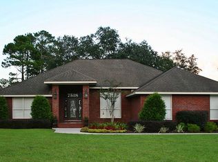 7518 Wilshire Rd, Pensacola, FL 32526