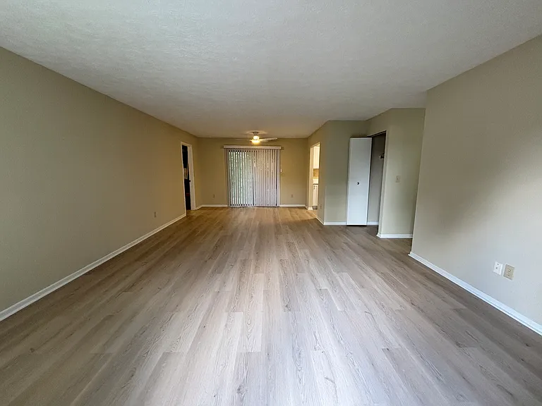 1880 Stoneview Ct — Photo 7