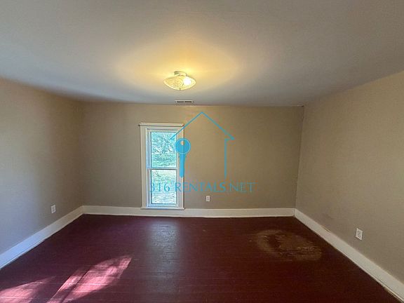 3rd image of 324 W 13th St