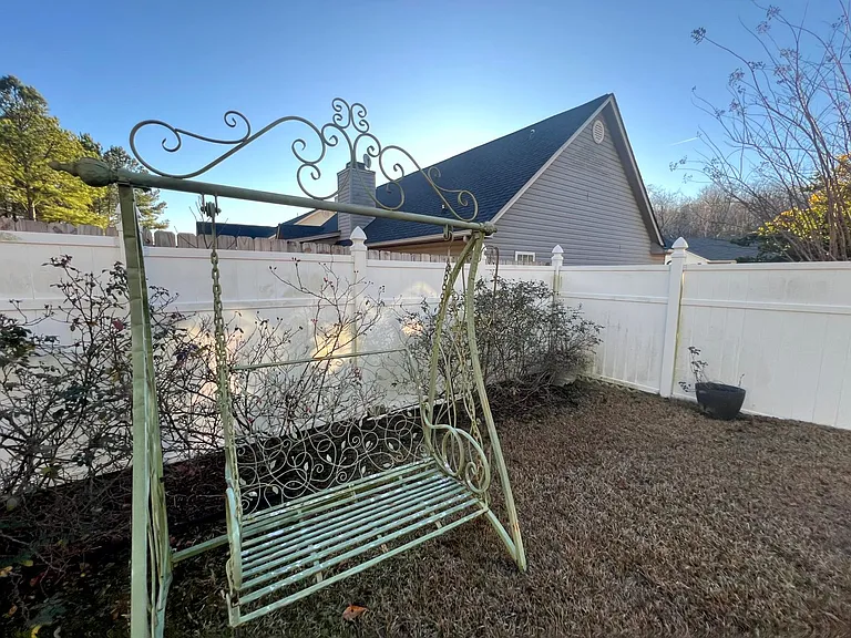 425 Abbottswood Dr — Photo 10