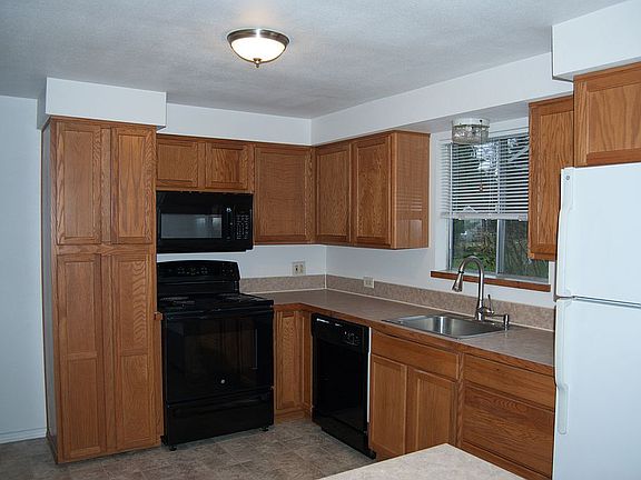 3rd image of 2533 15th Ave SE
