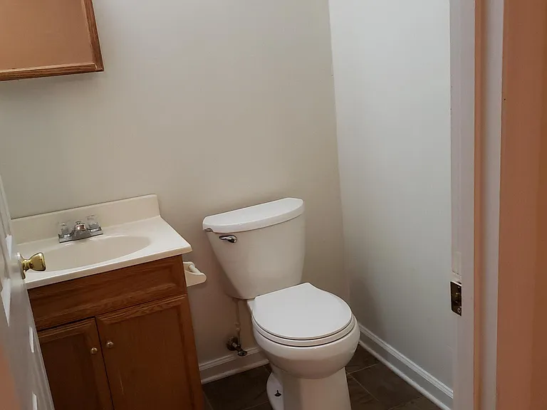 1610 Lake St — Photo 13
