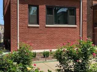 4739 N Sawyer Ave #B, Chicago, IL 60625