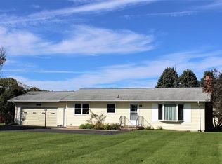 21738 Pilgrim Rd, Chadwick, IL 61014