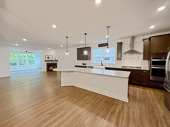 3rd image of 4648 Benjamin Pl