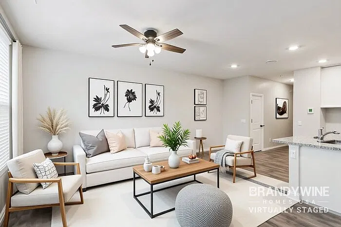 3 bed, 2.5 bath, 1576 sqft, $2,220 — Photo 3
