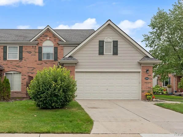 3845 Knightbridge Cir #46, Sterling Heights, MI 48314
