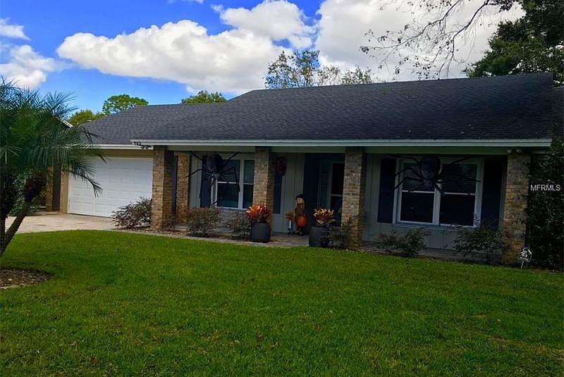 1st image of 945 Niblick Dr