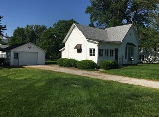 306 4th St, Ivesdale, IL