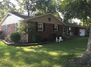 711 N 1st St, Mascoutah, IL