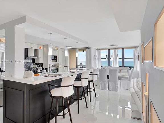 3rd image of 2555 Collins Ave APT 1211