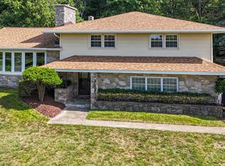 3526 Scenic Hills Dr, Williamsburg, MI 49690