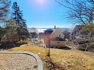 399 Lincoln St, Lunenburg, NS B0J2C0