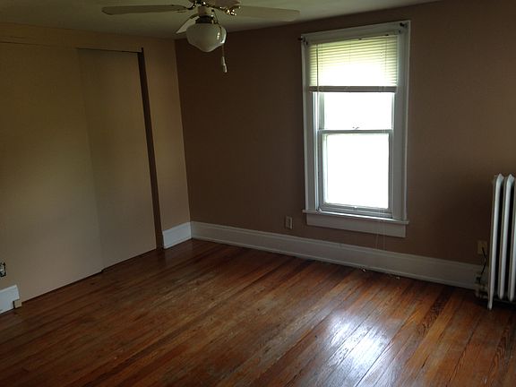 3rd image of 524 S College Ave