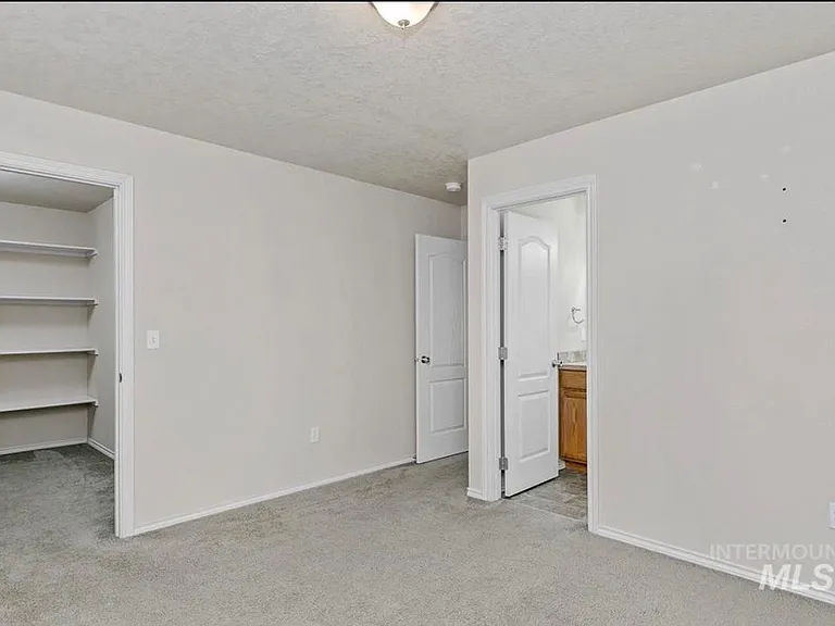 140 SW Quaker Dr — Photo 18