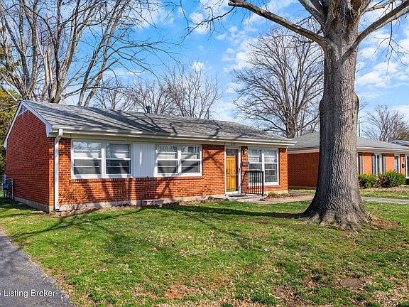 2nd image of 2421 Meadow Dr