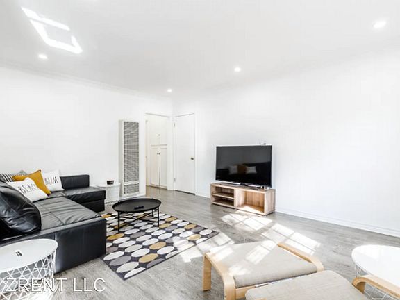 2nd image of 10389 W Olympic Blvd #1