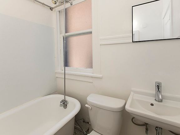 3rd image of 839 Jones St APT 11